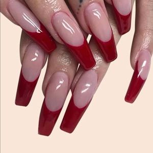 Redwood French tip press on nails 💅🏻